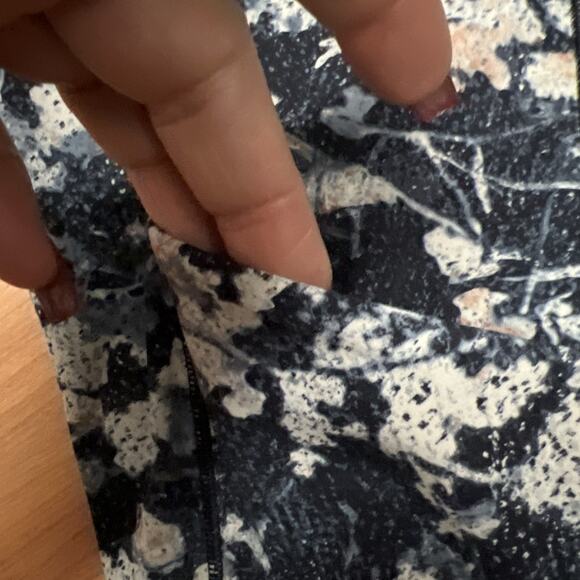 Lululemon Wunder Under Crop Hi-Rise 21" Spring Bloom Multi Leggings Size… - Picture 6 of 10